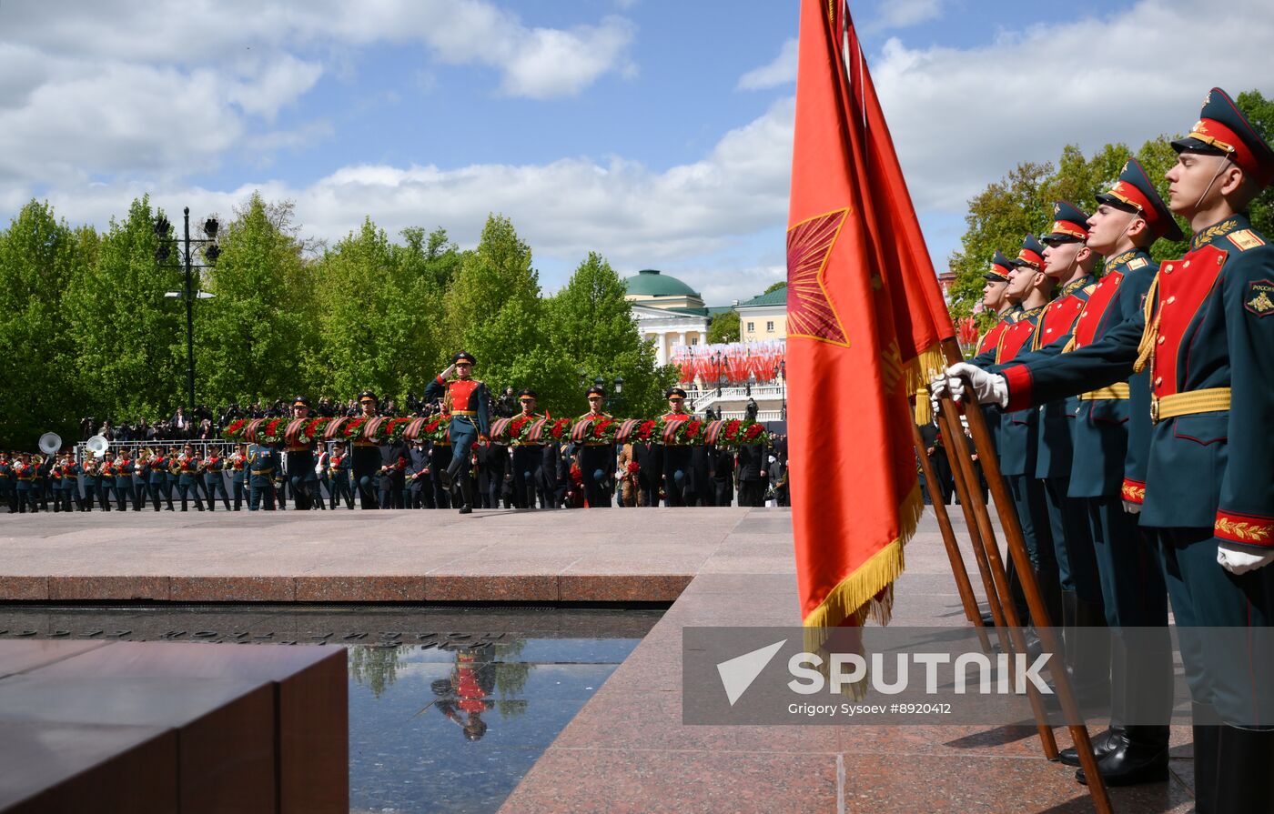 Wreath-laying ceremony at the Tomb of the Unknown Soldier