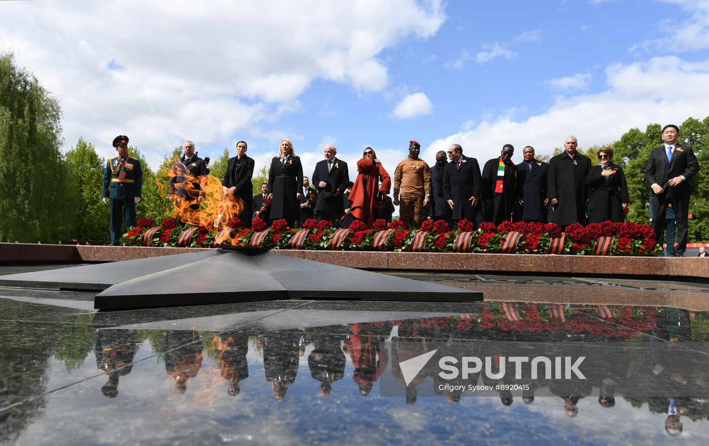 Wreath-laying ceremony at the Tomb of the Unknown Soldier