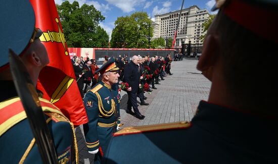 President of Russia Vladimir Putin and foreign leaders at a joint wreath-laying ceremony at the Tomb of the Unknown Soldier in Alexander Garden, Moscow. Russia marks the 80th anniversary of Victory in the Great Patriotic War of 1941-1945. Location: Russia, Moscow. Author: Kirill Zykov/Sputnik. Wreath-laying ceremony at the Tomb of the Unknown Soldier