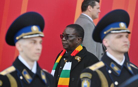 Zimbabwean President Emmerson Mnangagwa on Red Square in Moscow before the military parade to mark the 80th anniversary of Victory. On May 9, Russia celebrates the 80th anniversary of Victory in the Great Patriotic War of 1941-1945. Location: Russia, Moscow. Author: Ilya Pitalev/Sputnik. President of Russia Vladimir Putin and foreign leaders at military parade marking 80th anniversary of Victory