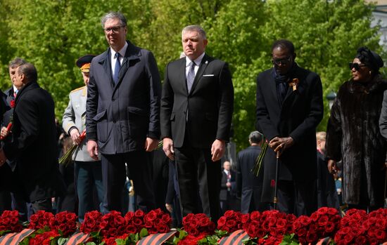 Wreath-laying ceremony at the Tomb of the Unknown Soldier