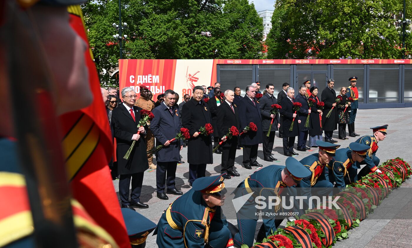 Wreath-laying ceremony at the Tomb of the Unknown Soldier