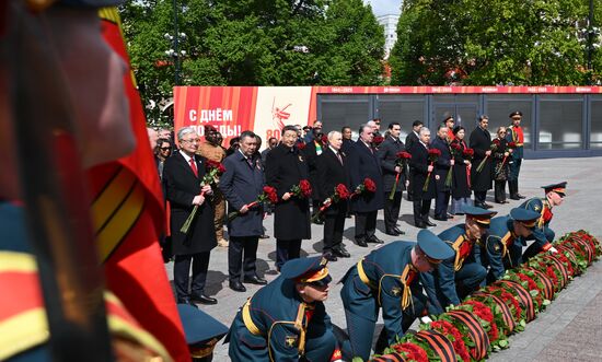 Wreath-laying ceremony at the Tomb of the Unknown Soldier