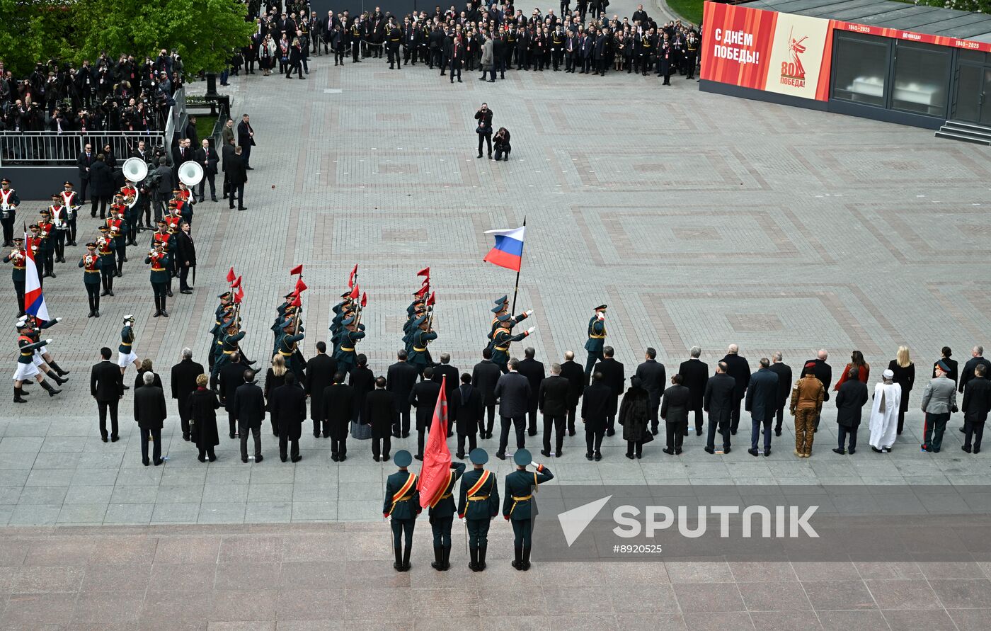 Wreath-laying ceremony at the Tomb of the Unknown Soldier
