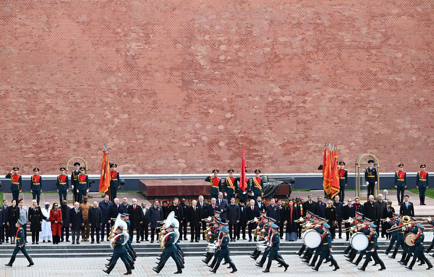 Wreath-laying ceremony at the Tomb of the Unknown Soldier