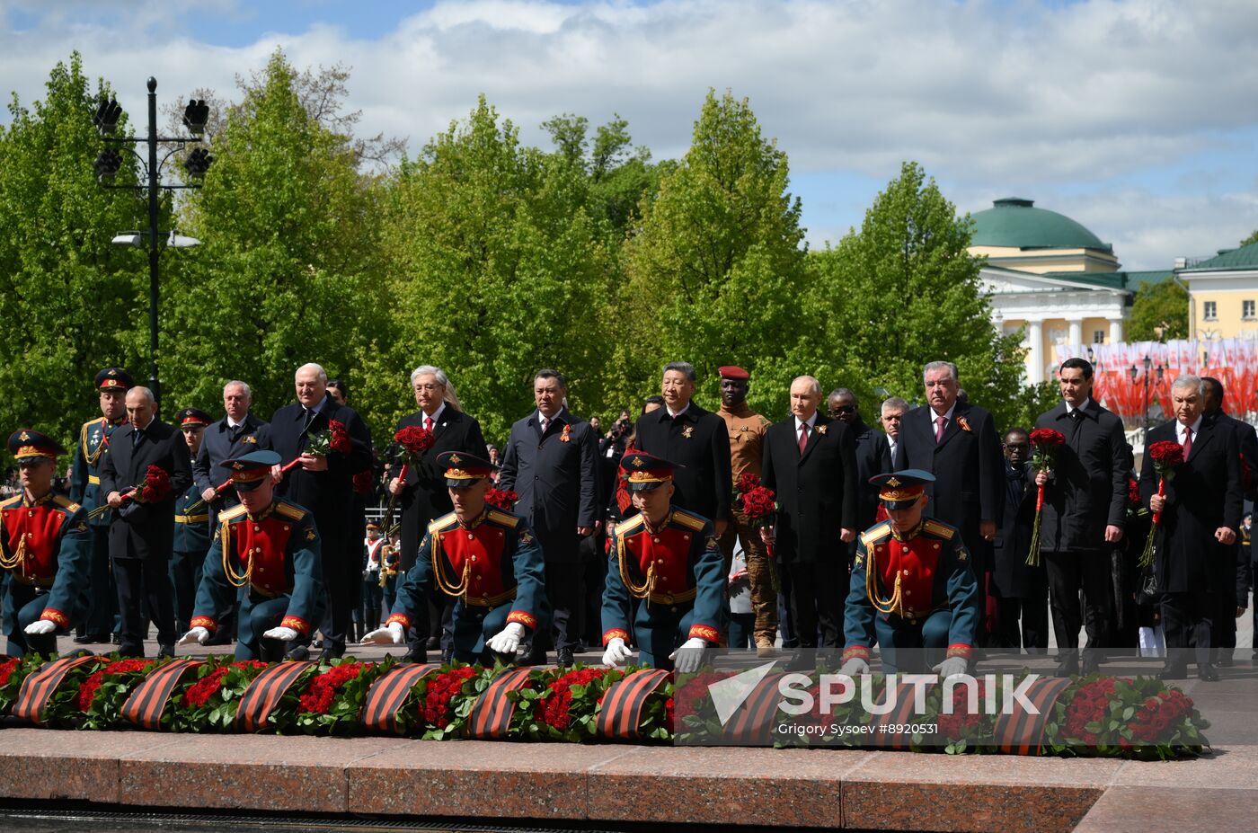 Wreath-laying ceremony at the Tomb of the Unknown Soldier