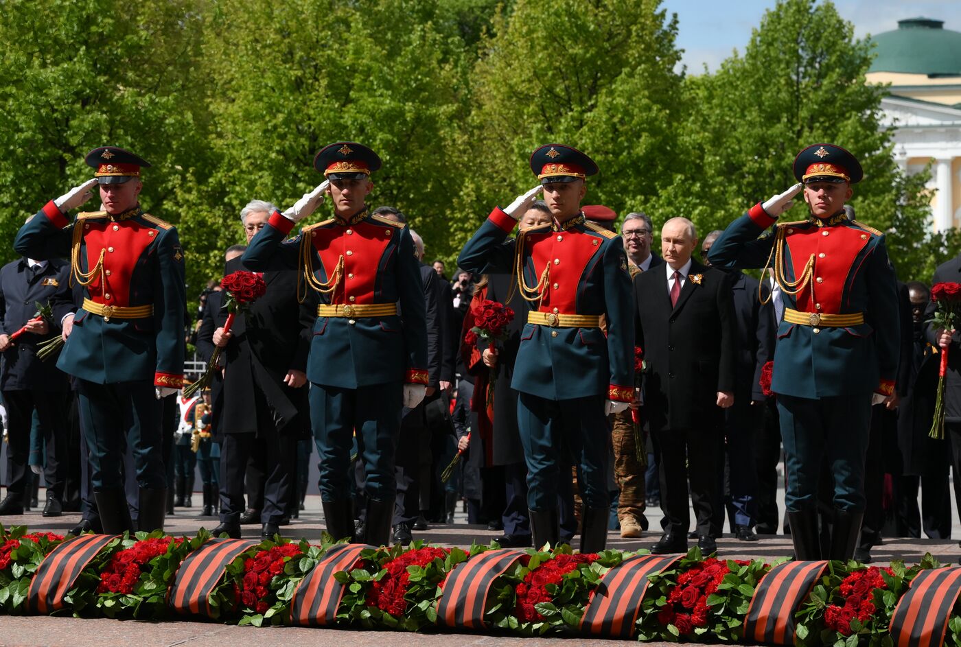Wreath-laying ceremony at the Tomb of the Unknown Soldier