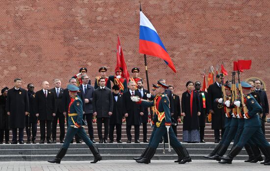 President of Russia Vladimir Putin and foreign leaders at a joint wreath-laying ceremony at the Tomb of the Unknown Soldier in Alexander Garden, Moscow. Russia marks the 80th anniversary of Victory in the Great Patriotic War of 1941-1945. Location: Russia, Moscow. Author: Kirill Zykov/Sputnik. Wreath-laying ceremony at the Tomb of the Unknown Soldier