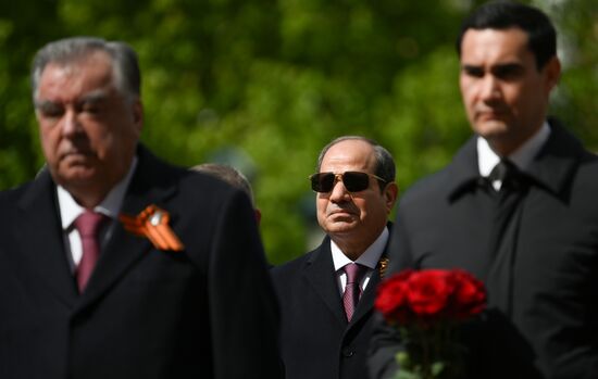 President of Egypt Abdel Fattah el-Sisi at a joint wreath-laying ceremony by President of Russia Vladimir Putin and foreign leaders at the Tomb of the Unknown Soldier in Alexander Garden, Moscow. Russia marks the 80th anniversary of Victory in the Great Patriotic War of 1941-1945. Location: Russia, Moscow. Author: Grigory Sysoev/Sputnik. Wreath-laying ceremony at the Tomb of the Unknown Soldier