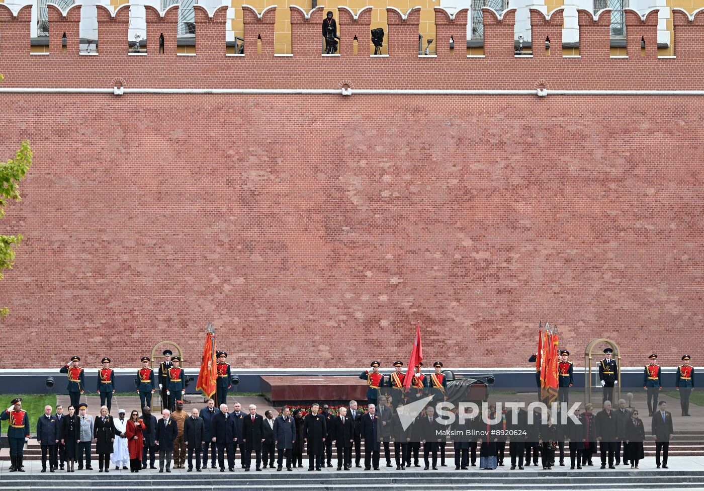 Wreath-laying ceremony at the Tomb of the Unknown Soldier