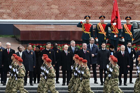 President of Russia Vladimir Putin and foreign leaders at a joint wreath-laying ceremony at the Tomb of the Unknown Soldier in Alexander Garden, Moscow. Russia marks the 80th anniversary of Victory in the Great Patriotic War of 1941-1945. Location: Russia, Moscow. Author: Maksim Blinov/Sputnik. Wreath-laying ceremony at the Tomb of the Unknown Soldier