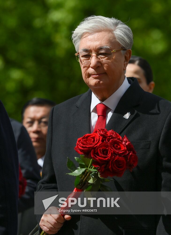 Wreath-laying ceremony at the Tomb of the Unknown Soldier