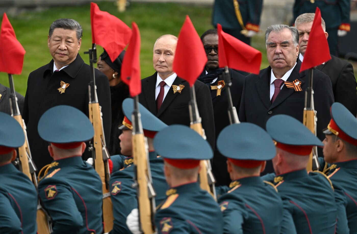 Wreath-laying ceremony at the Tomb of the Unknown Soldier
