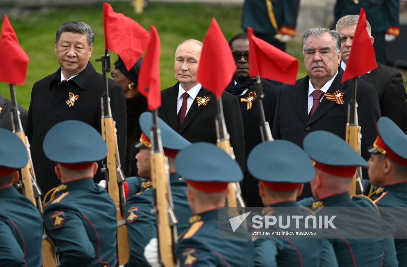 Wreath-laying ceremony at the Tomb of the Unknown Soldier