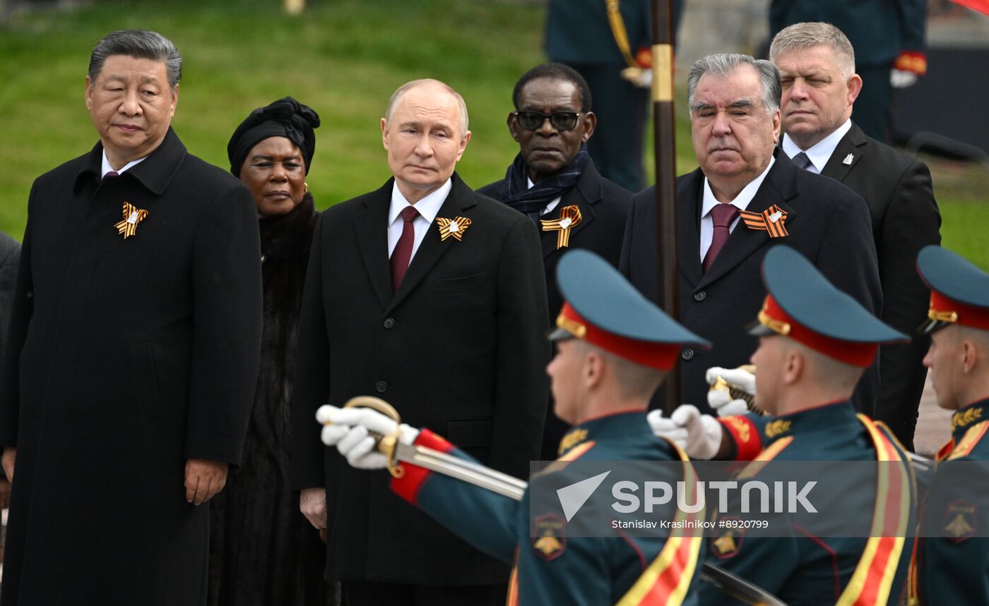 Wreath-laying ceremony at the Tomb of the Unknown Soldier