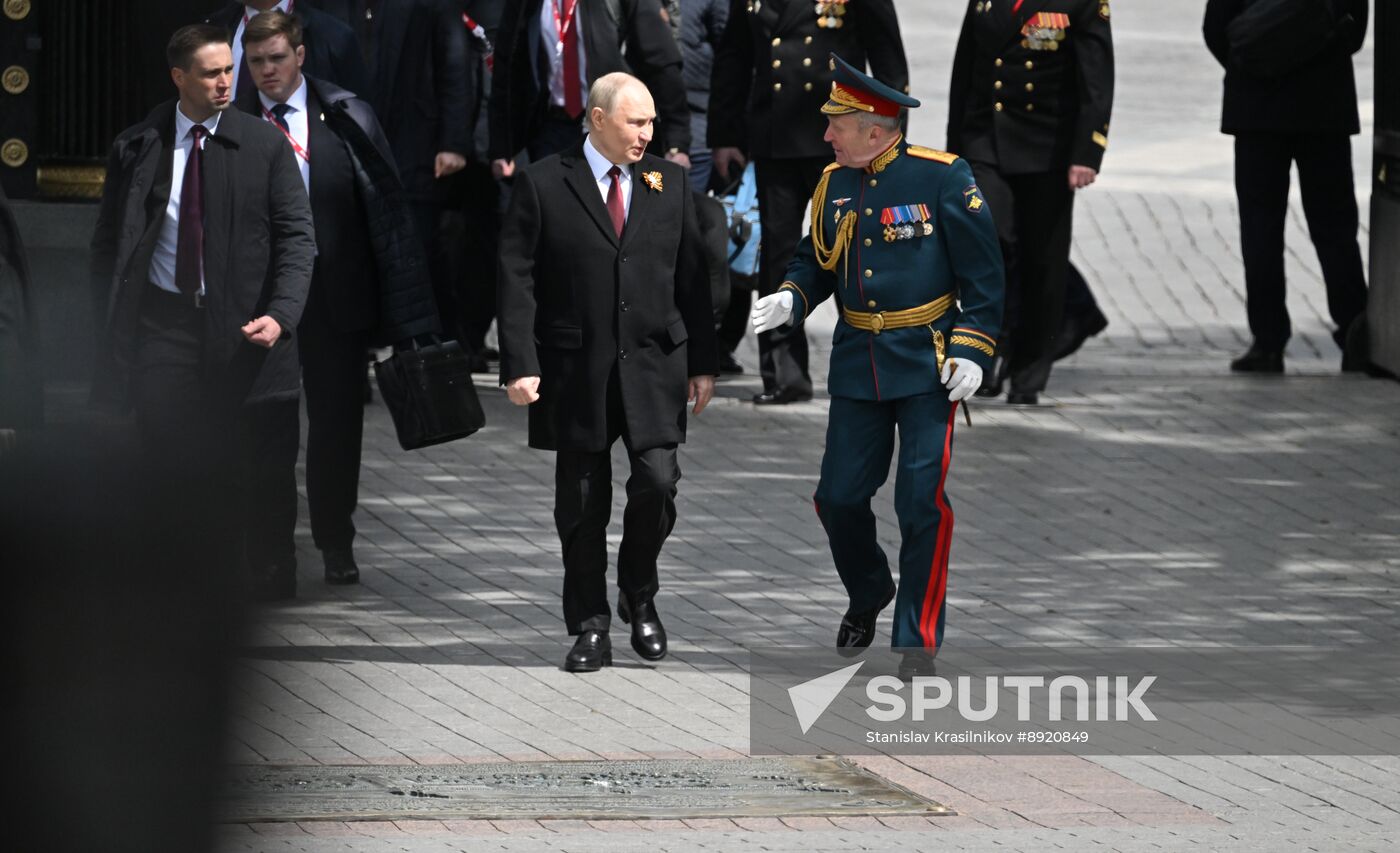 Wreath-laying ceremony at the Tomb of the Unknown Soldier