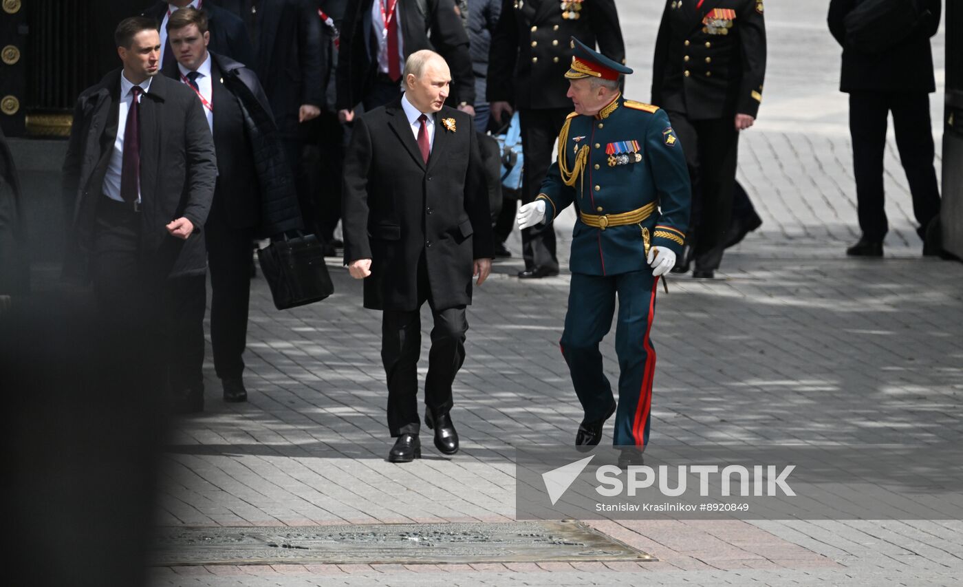 Wreath-laying ceremony at the Tomb of the Unknown Soldier