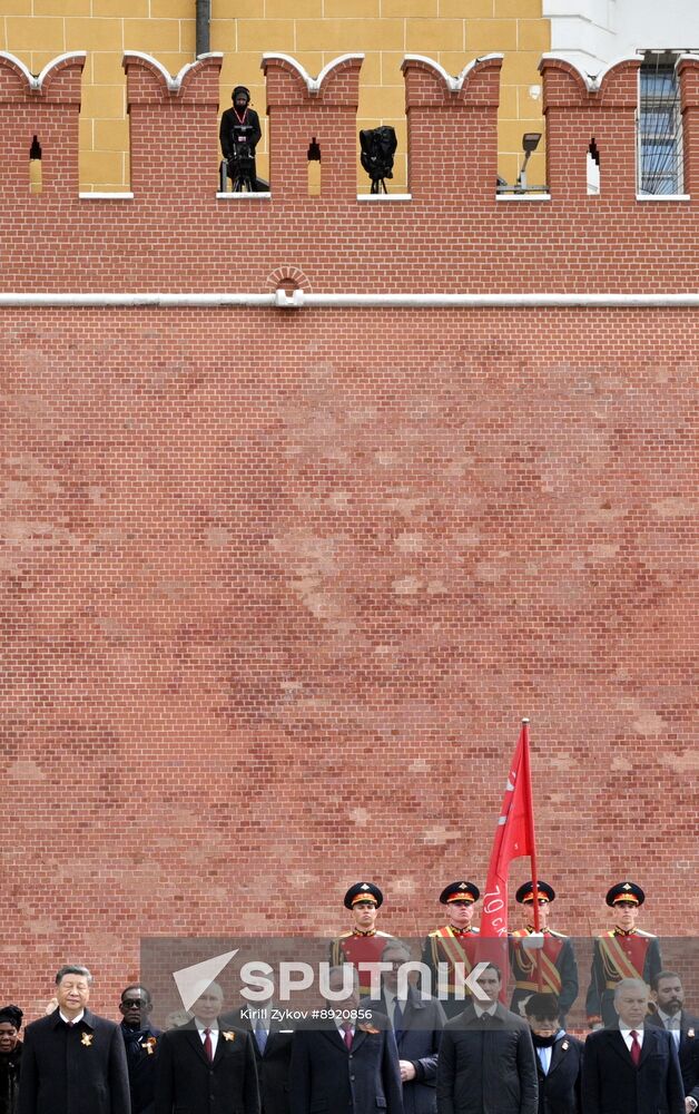 Wreath-laying ceremony at the Tomb of the Unknown Soldier