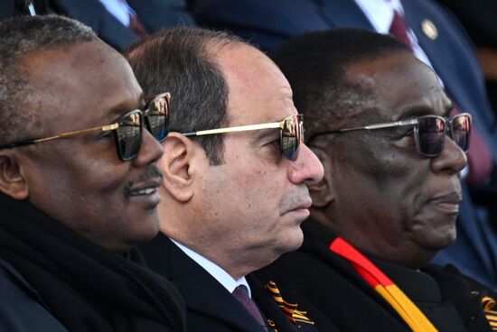 From left: President of Guinea-Bissau Umaro Sissoco Embalo, Egyptian President Abdel Fattah el-Sisi and Zimbabwean President Emmerson Mnangagwa on Red Square in Moscow during the military parade to mark the 80th anniversary of Victory. On May 9, Russia celebrates the 80th anniversary of Victory in the Great Patriotic War of 1941-1945. Location: Russia, Moscow. Author: Evgeny Biyatov/Sputnik. President of Russia Vladimir Putin and foreign leaders at military parade marking 80th anniversary of Victory