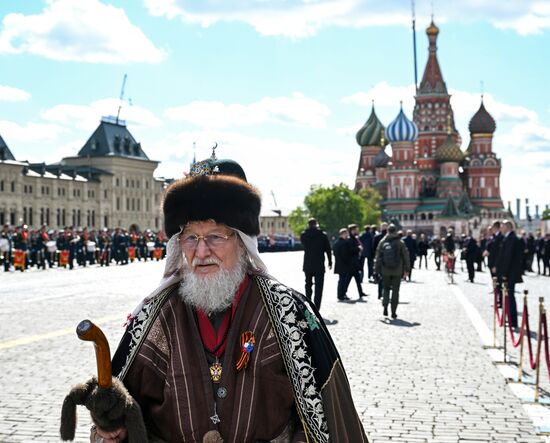 Public figures at military parade marking 80th anniversary of Victory