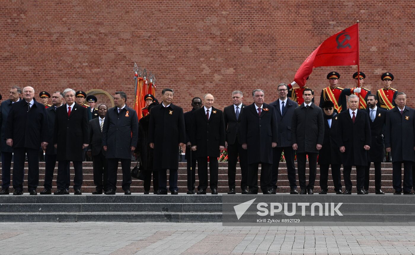 Wreath-laying ceremony at the Tomb of the Unknown Soldier