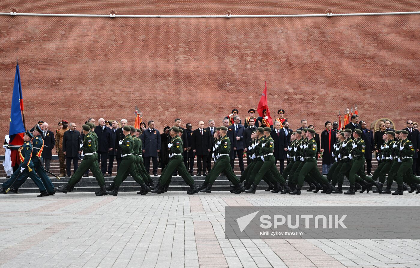 Wreath-laying ceremony at the Tomb of the Unknown Soldier