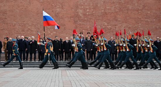 Wreath-laying ceremony at the Tomb of the Unknown Soldier