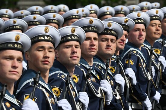 A Ceremonial unit of the Admiral Ushakov Baltic Higher Naval School the military parade to mark the 80th anniversary of Victory in the Great Patriotic War on Red Square in Moscow. Location: Russia, Moscow. Author: Ilya Pitalev/Sputnik. Military parade marking 80th anniversary of Victory in Great Patriotic War in Moscow