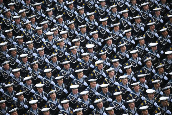 A ceremonial unit of the Higher Naval Engineering School at the military parade to mark the 80th anniversary of Victory in the Great Patriotic War on Red Square in Moscow. Location: Russia, Moscow. Author: Vladimir Astapkovich/Sputnik. Military parade marking 80th anniversary of Victory in Great Patriotic War in Moscow