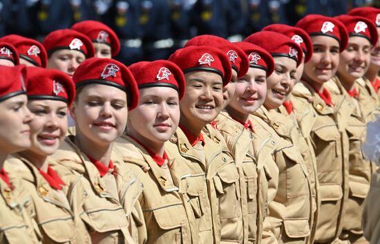 A ceremonial unit of the Yunarmiya movement at the military parade to mark the 80th anniversary of Victory in the Great Patriotic War on Red Square in Moscow. Location: Russia, Moscow. Author: Ilya Pitalev/Sputnik. Military parade marking 80th anniversary of Victory in Great Patriotic War in Moscow