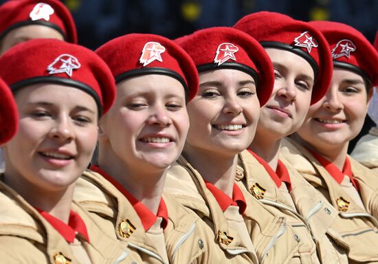 A ceremonial unit of the Yunarmiya movement at the military parade to mark the 80th anniversary of Victory in the Great Patriotic War on Red Square in Moscow. Location: Russia, Moscow. Author: Ilya Pitalev/Sputnik. Military parade marking 80th anniversary of Victory in Great Patriotic War in Moscow