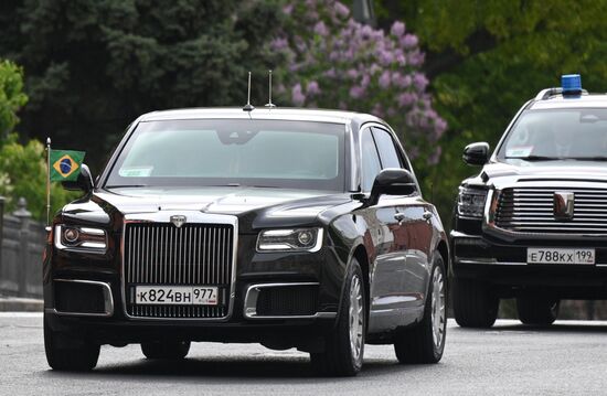 President of Brazil Luis Inacio Lula da Silva's motorcade on the Kremlin grounds. Location: Russia, Moscow. Author: Ramil Sitdikov/Sputnik. President of Russia Vladimir Putin's meeting with President of Brazil Luis Inacio Lula da Silva