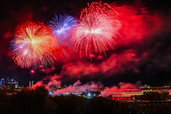 Victory Day fireworks in Moscow. Russia marks the 80th anniversary of Great Patriotic War of 1941-1945. Location: Russia, Moscow. Author: Evgeny Biyatov/Sputnik. Victory Day fireworks in Moscow