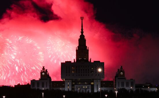 Victory Day fireworks in Moscow. Russia marks the 80th anniversary of Great Patriotic War of 1941-1945. Location: Russia, Moscow. Author: Kirill Zykov/Sputnik. Victory Day fireworks in Moscow