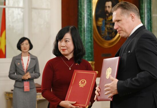 General Secretary of the Communist Party of Vietnam Central Committee To Lam's official visit to Russia