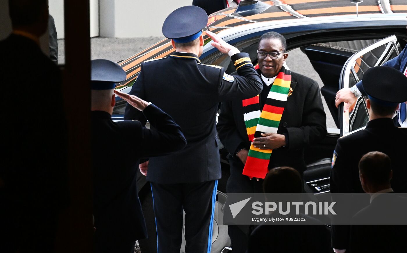 President of Russia Vladimir Putin meets with President of Zimbabwe Emmerson Mnangagwa