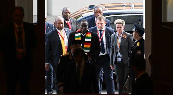 President of Zimbabwe Emmerson Mnangagwa arrives in the Kremlin for a meeting with President of Russia Vladimir Putin. Location: Russia, Moscow. Author: Evgeny Biyatov/Sputnik. President of Russia Vladimir Putin meets with President of Zimbabwe Emmerson Mnangagwa