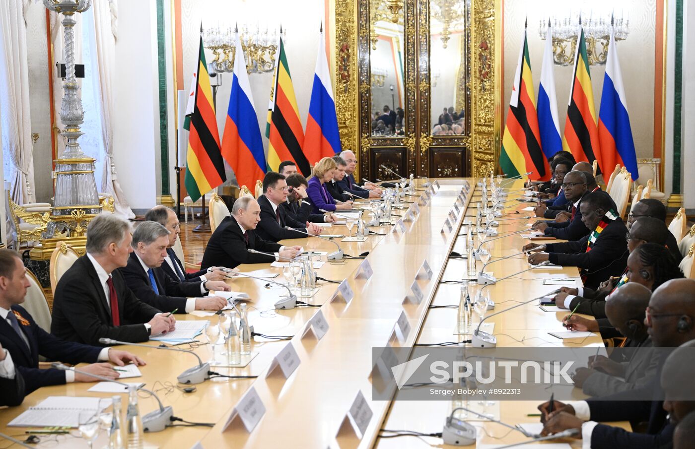 President of Russia Vladimir Putin meets with President of Zimbabwe Emmerson Mnangagwa