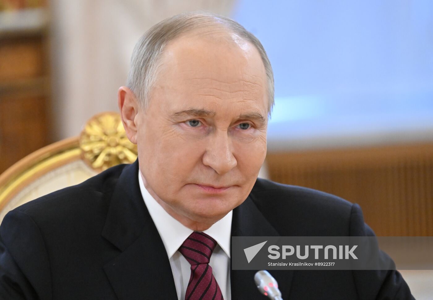 President of Russia Vladimir Putin meets with President of Zimbabwe Emmerson Mnangagwa