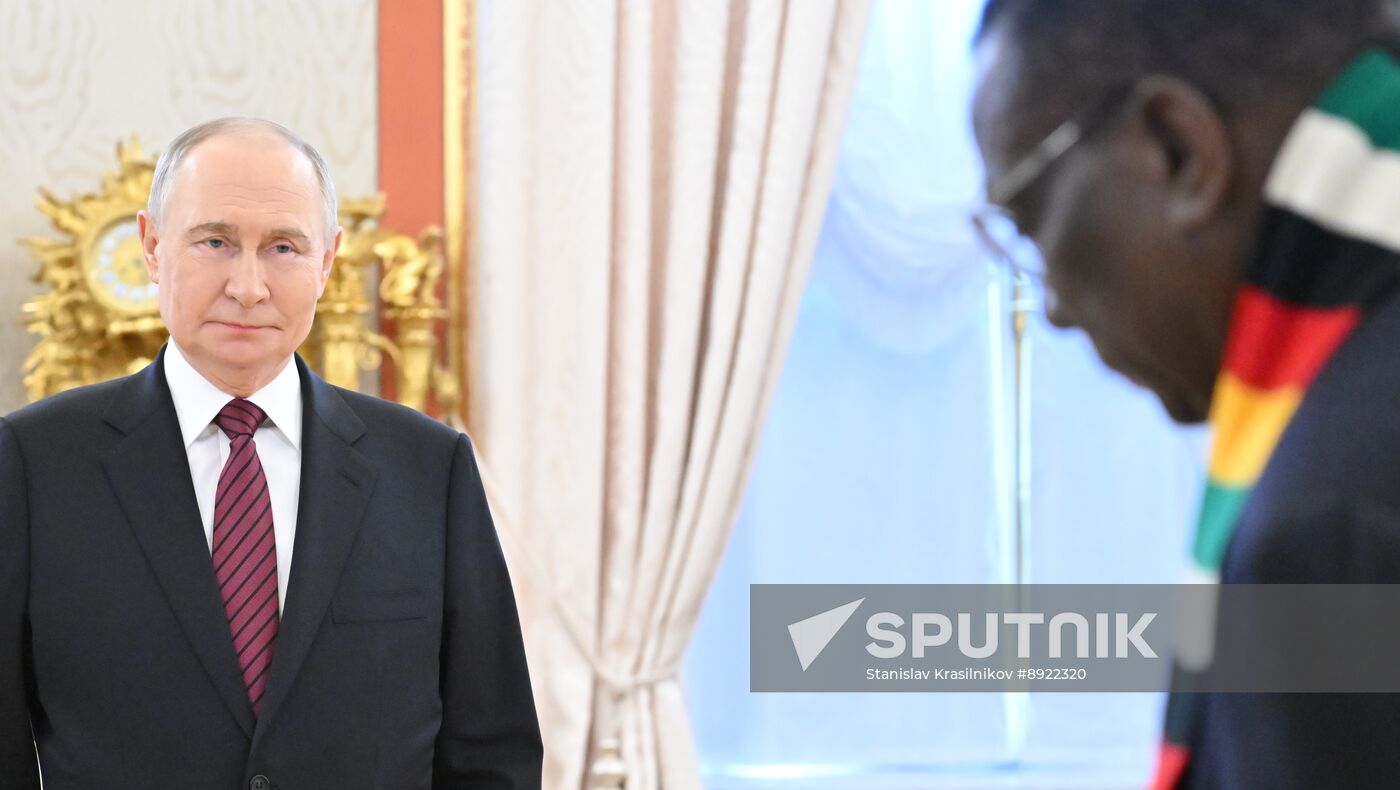 President of Russia Vladimir Putin meets with President of Zimbabwe Emmerson Mnangagwa