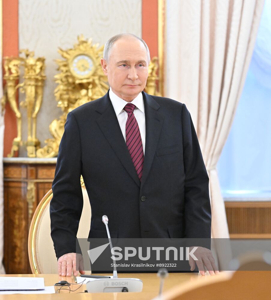 President of Russia Vladimir Putin meets with President of Zimbabwe Emmerson Mnangagwa