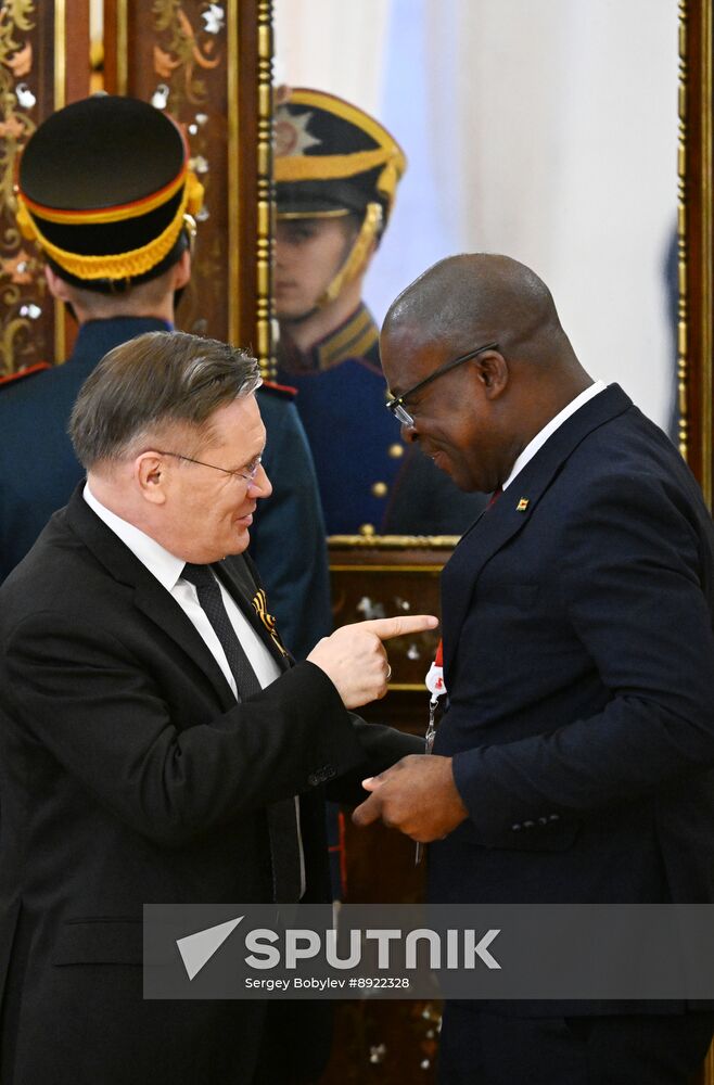 President of Russia Vladimir Putin meets with President of Zimbabwe Emmerson Mnangagwa