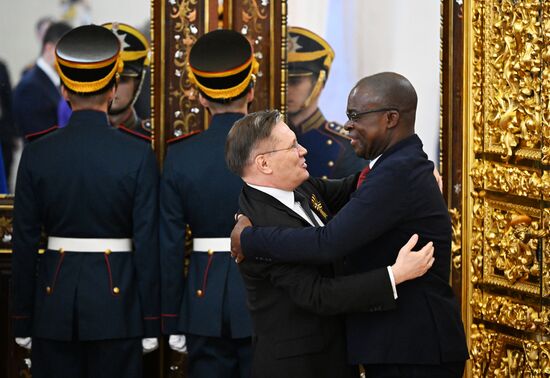 President of Russia Vladimir Putin meets with President of Zimbabwe Emmerson Mnangagwa