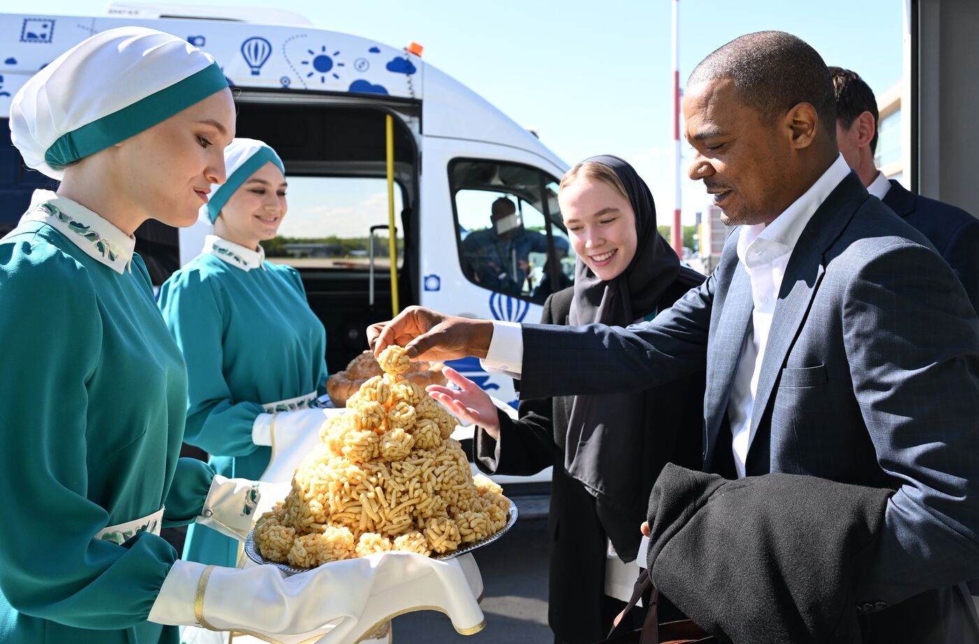 Guests arrive at KAZANFORUM 2025