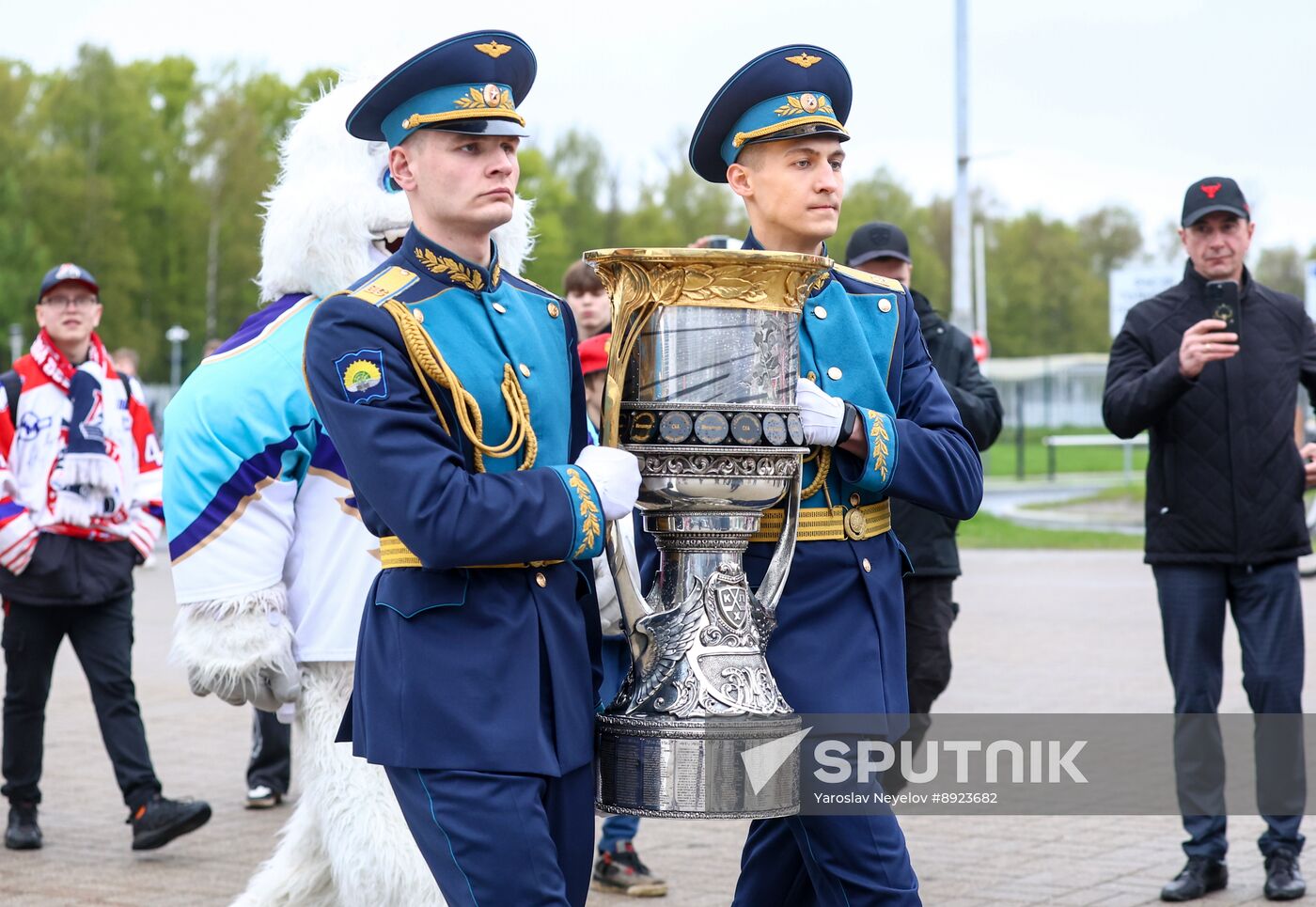 Russia Ice Hockey Kontinental League Lokomotiv - Traktor