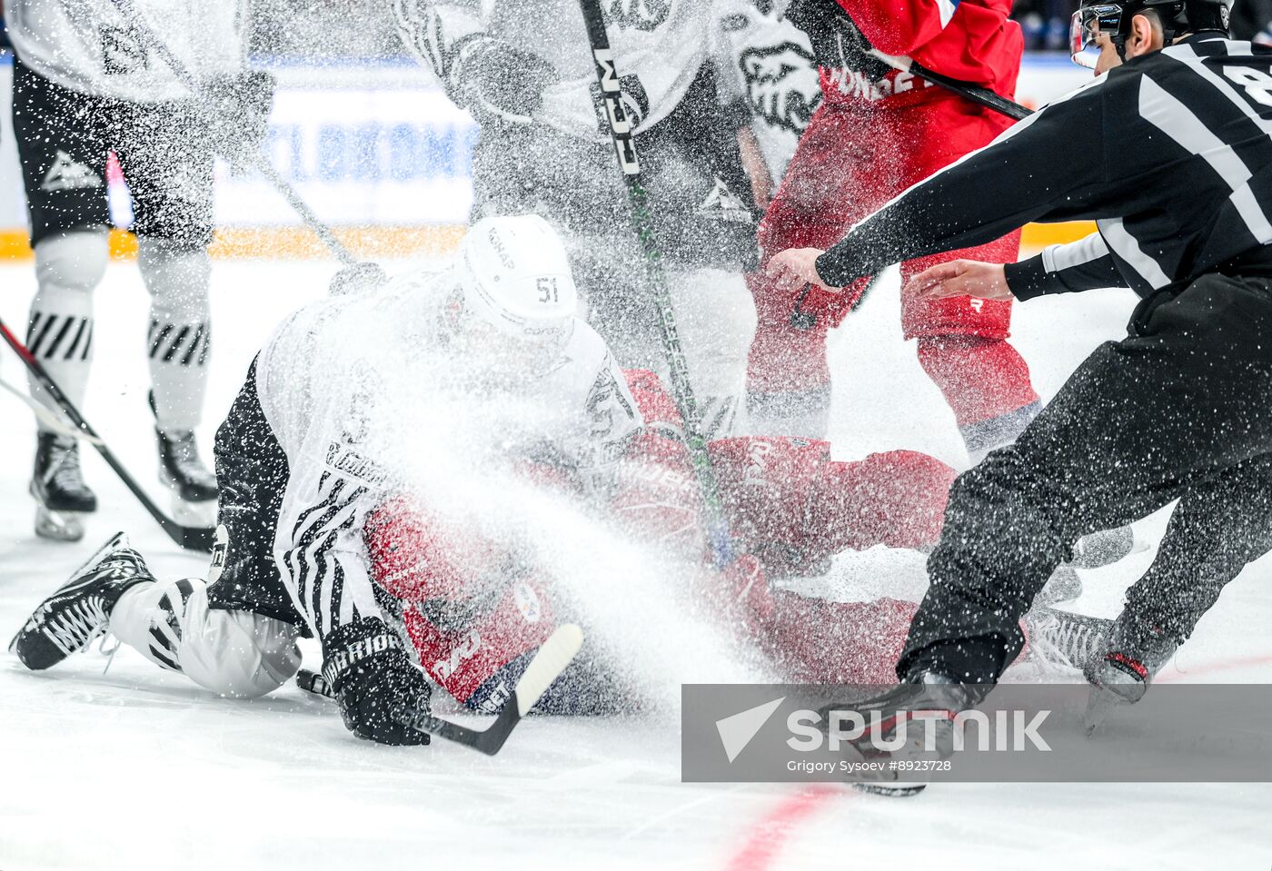 Russia Ice Hockey Kontinental League Lokomotiv - Traktor