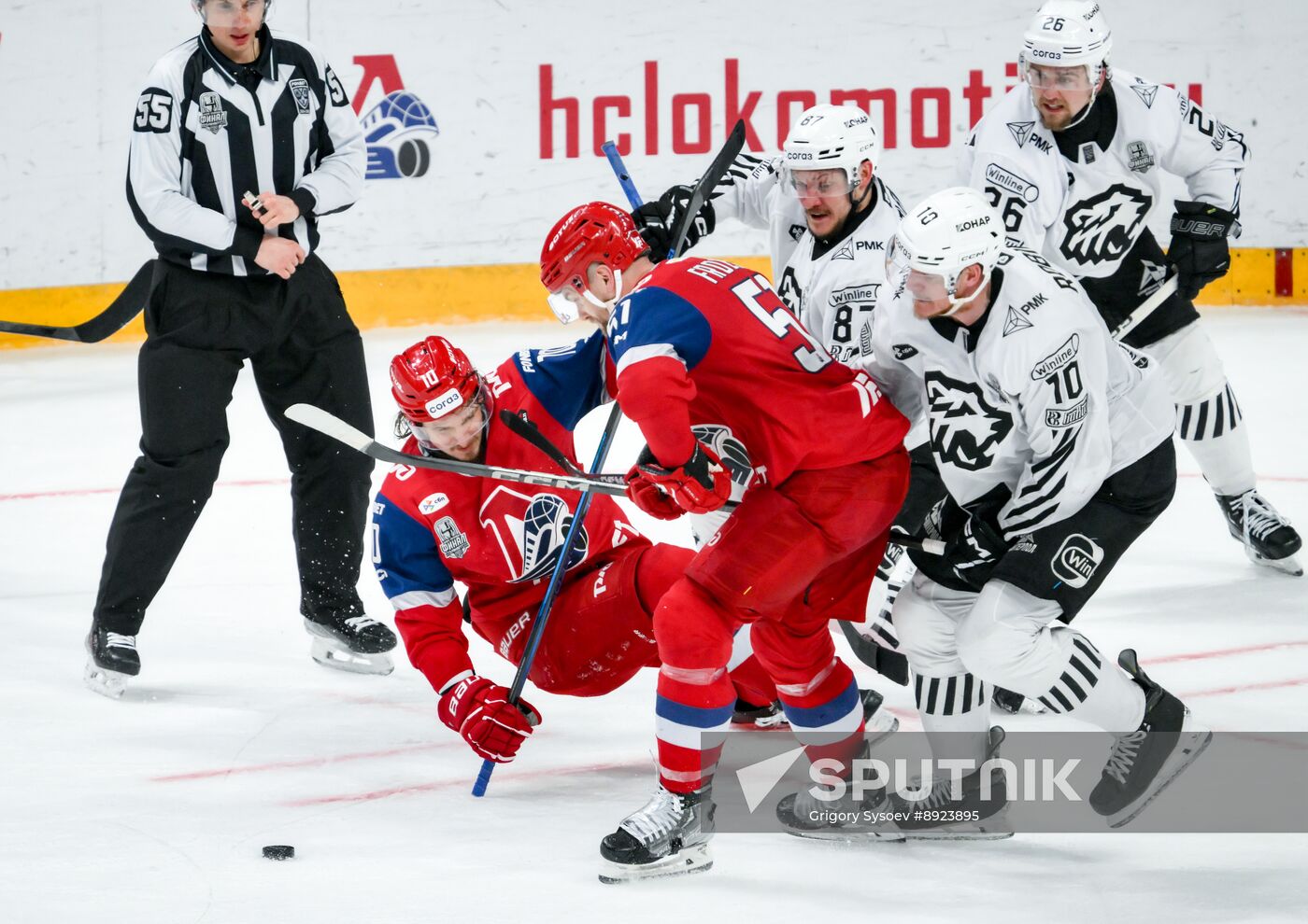 Russia Ice Hockey Kontinental League Lokomotiv - Traktor
