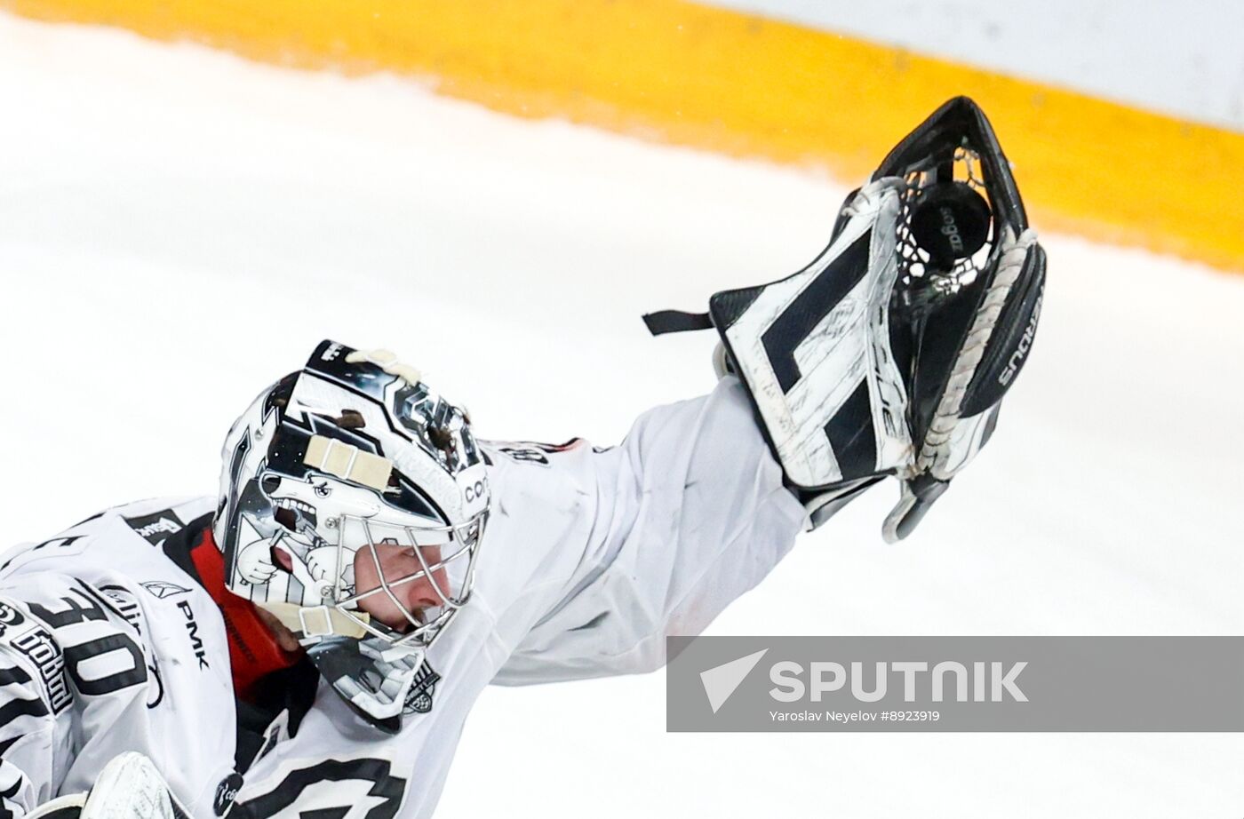 Russia Ice Hockey Kontinental League Lokomotiv - Traktor