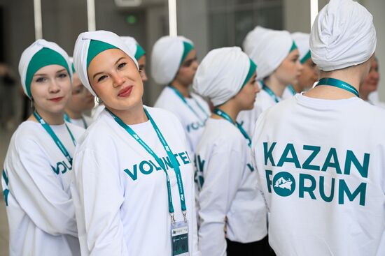 XVI International Economic Forum "RUSSIA - ISLAMIC WORLD: KAZANFORUM." Location: Russia, Republic of Tatarstan, Kazan. Author: Alexandr Kryazhev/Sputnik. KAZANFORUM 2025. On the sidelines