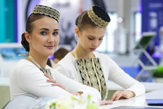 XVI International Economic Forum "RUSSIA - ISLAMIC WORLD: KAZANFORUM." Location: Russia, Republic of Tatarstan, Kazan. Author: Anatoly Medved/Sputnik. KAZANFORUM 2025. On the sidelines